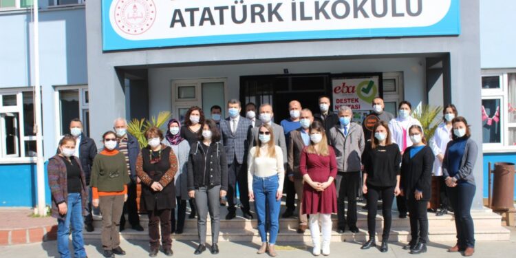 İLÇE MİLLİ EĞİTİMİN OKUL ZİYARETLERİ DEVAM EDİYOR