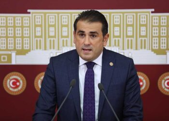 “İKTİDAR İŞSİZLİK RİSKİNİ GÖRMÜYOR”