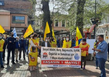 “Yasaklara rağmen, baskılara rağmen umudu büyütüyoruz”