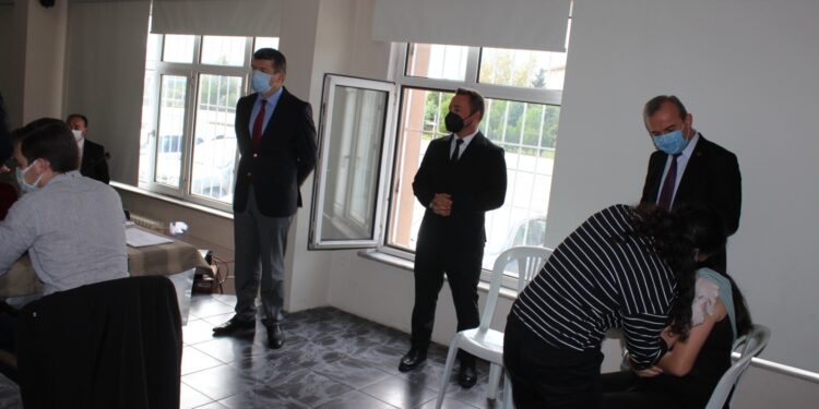 Çaycuma’da 1 günde 37 öğrenci aşı oldu