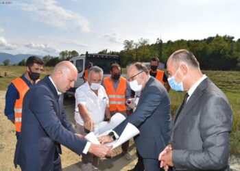 Vali Tutulmaz altyapı inşaatına başlanan Sera OSB’de incelemelerde bulundu