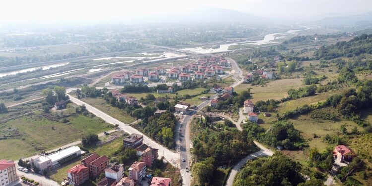 Bağlantı yolu asfaltlandı