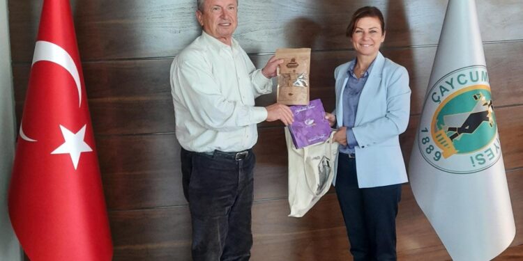 SAFRANBOLU BELEDİYE BAŞKANI ELİF KÖSE BÜLENT KANTARCI’YI ZİYARET ETTİ