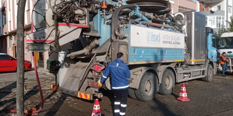 6500 metre kanalizasyon ve yağmur suyu hattı temizlendi