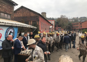 GMİS, KURULUŞUNUN 75. YILINI MADENCİLERLE KUTLADI