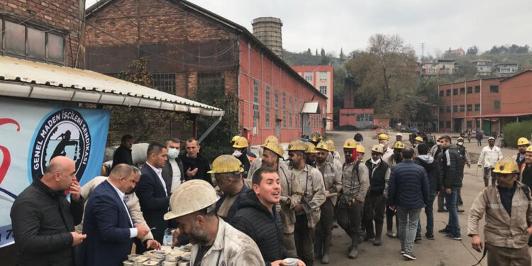 GMİS, KURULUŞUNUN 75. YILINI MADENCİLERLE KUTLADI