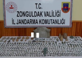 CAMİDE 886 PARÇA TARİHİ ESER ELE GEÇİRİLDİ