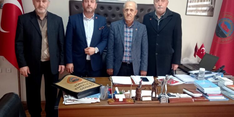 Uslu; “Emeklilerimize iktidara geldiğimizde %70 zam vereceğiz”