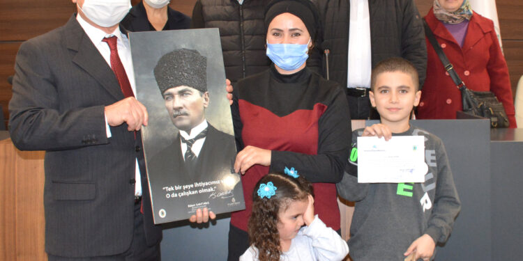 Fotoğraf yarışmasında dereceye girenler ödüllendirildi