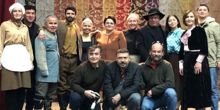“Çehov Oyunları” Cide’de sahnelendi