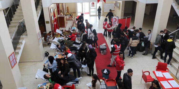 Çaycuma Kampüsünde kan bağışı kampanyasına öğrencilerden yoğun ilgi