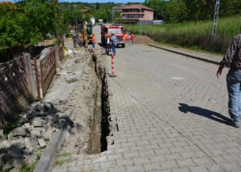 VELİOĞLU MAHALLESİ’NDE DOĞALGAZ ÇALIŞMASI