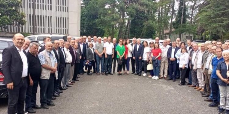 CHP Çaycuma İlçe Teşkilatı kahvaltı etkinliği düzenledi