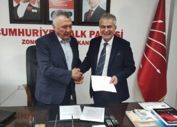 MİLLETVEKİLLİĞİ İÇİN İLÇE BAŞKANLIĞINDAN İSTİFA ETTİ