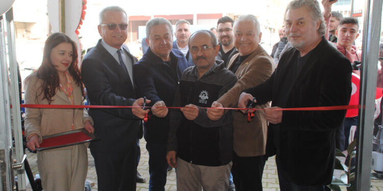 ADNAN KARADEMİR MAKİNA GÜVENCESİYLE….                                 KARADEMİR TARIM AÇILDI