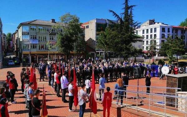 KURTULUŞUMUZUN İLK ADIMI OLAN 19 MAYIS’IN 102’NCİ YILI KUTLANDI
