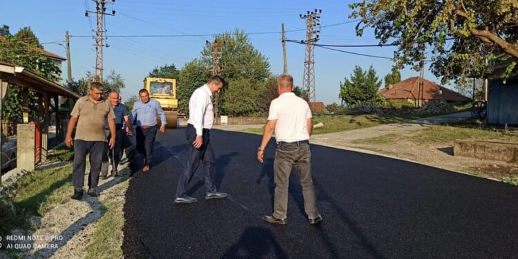 Coburlar-Çorak Köyü yolunun sıcak asfaltı tamamlandı