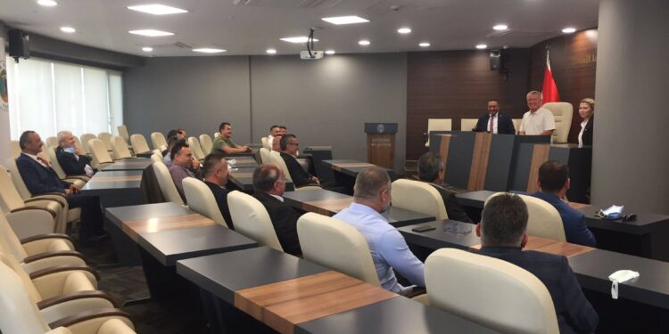 MHP YÖNETİMİNDEN BELEDİYEYE ZİYARET