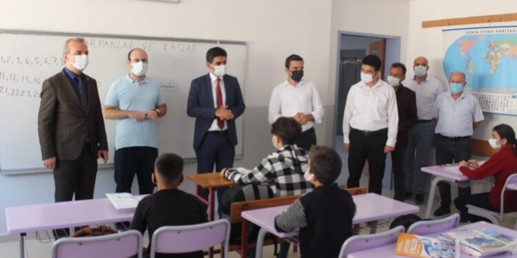 İLK DERS ZİLİ ÇALDI, HASRET SONA ERDİ…