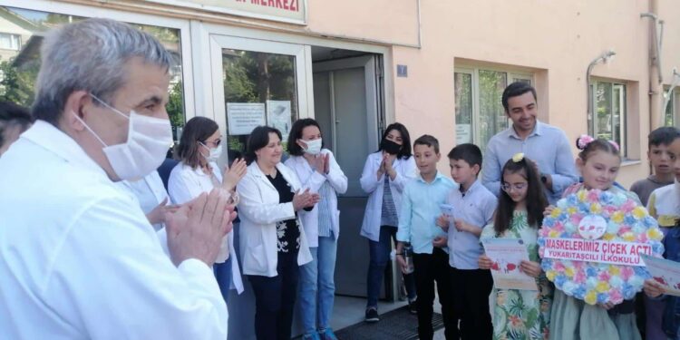 “Maskeler Çiçek Açtı”