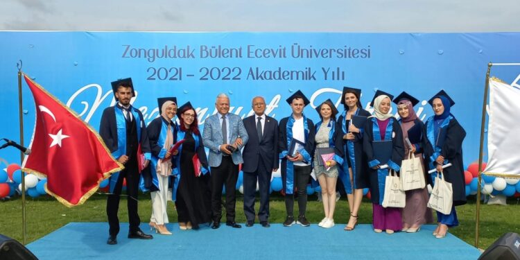 ÇAYCUMA’DA 587 ÖĞRENCİ KEP ATTI