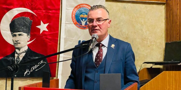 BAYRAKTAR; “EĞİTİME HAZIRLIK ÖDENEĞİ TÜM EĞİTİM ÇALIŞANLARINA EN AZ BİR MAAŞ TUTARINDA ÖDENMELİ”