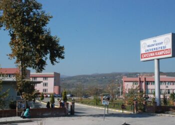 TP-OTC ve BEÜ işbirliği ile Çaycuma MYO’da açılan iki programa büyük rağbet