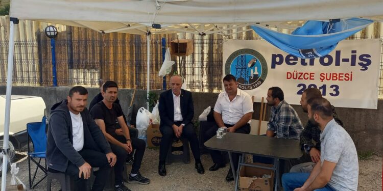 Ergün Atalay grevdeki Ece Seramik işçilerini ziyaret etti