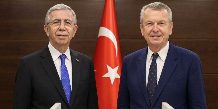 YAVAŞ İSTİFA ETTİ, ÇAYCUMA’DA GÖZLER KANTARCI’YA ÇEVRİLDİ